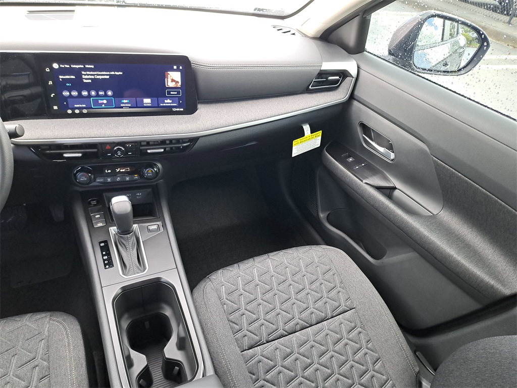 2026 Nissan Kicks SV photo 17