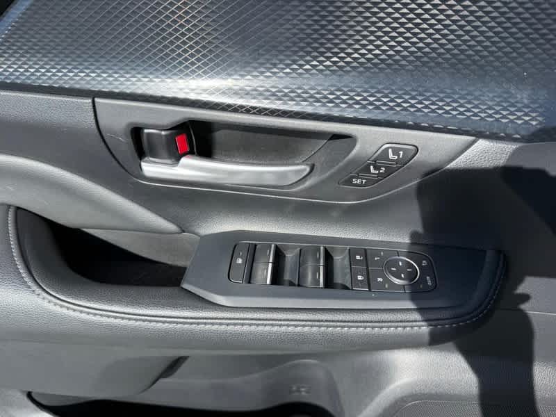 2024 Toyota Grand Highlander Limited - Photo 25