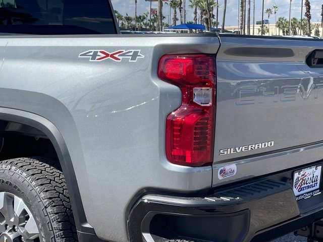 2026 Chevrolet Silverado 2500HD Custom photo 10