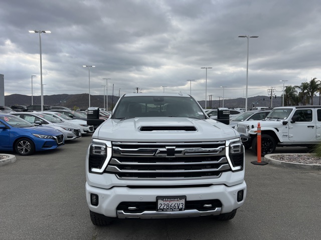 2024 Chevrolet Silverado 2500HD High Country photo 2