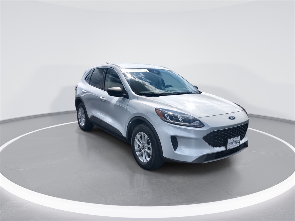 2022 Ford Escape SE photo 2