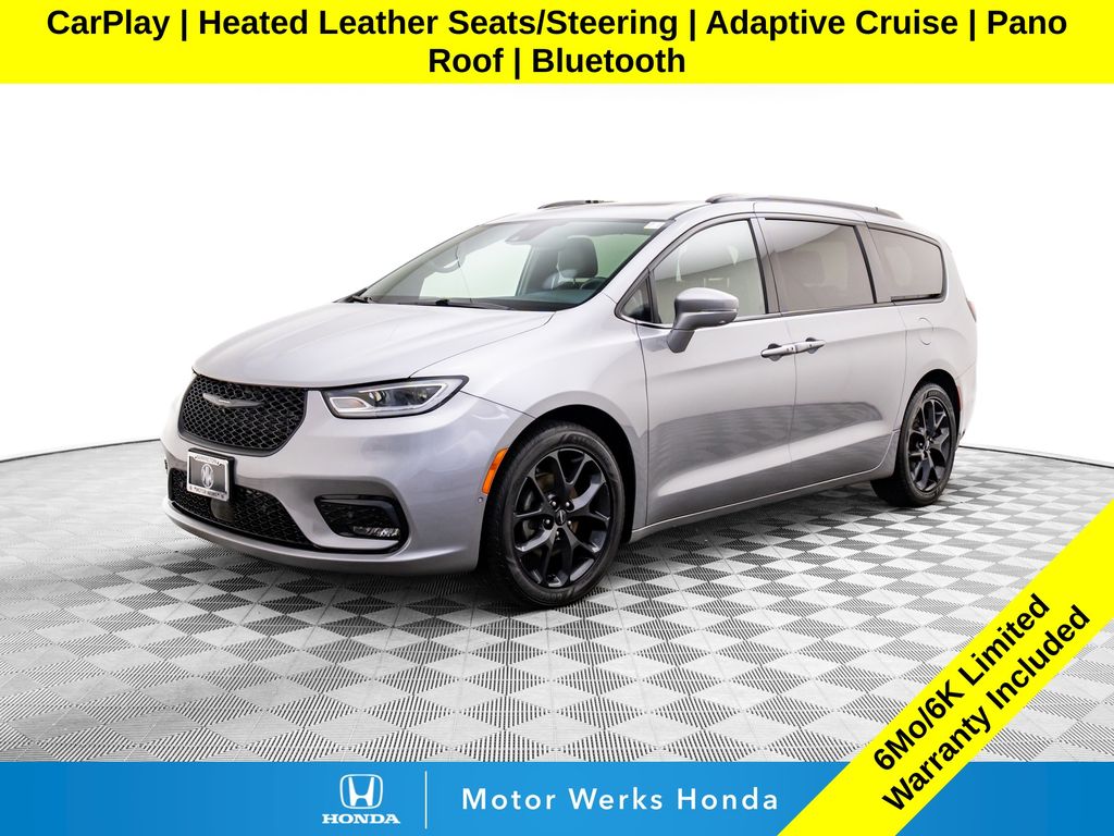 2021 Chrysler Pacifica Touring L's photo