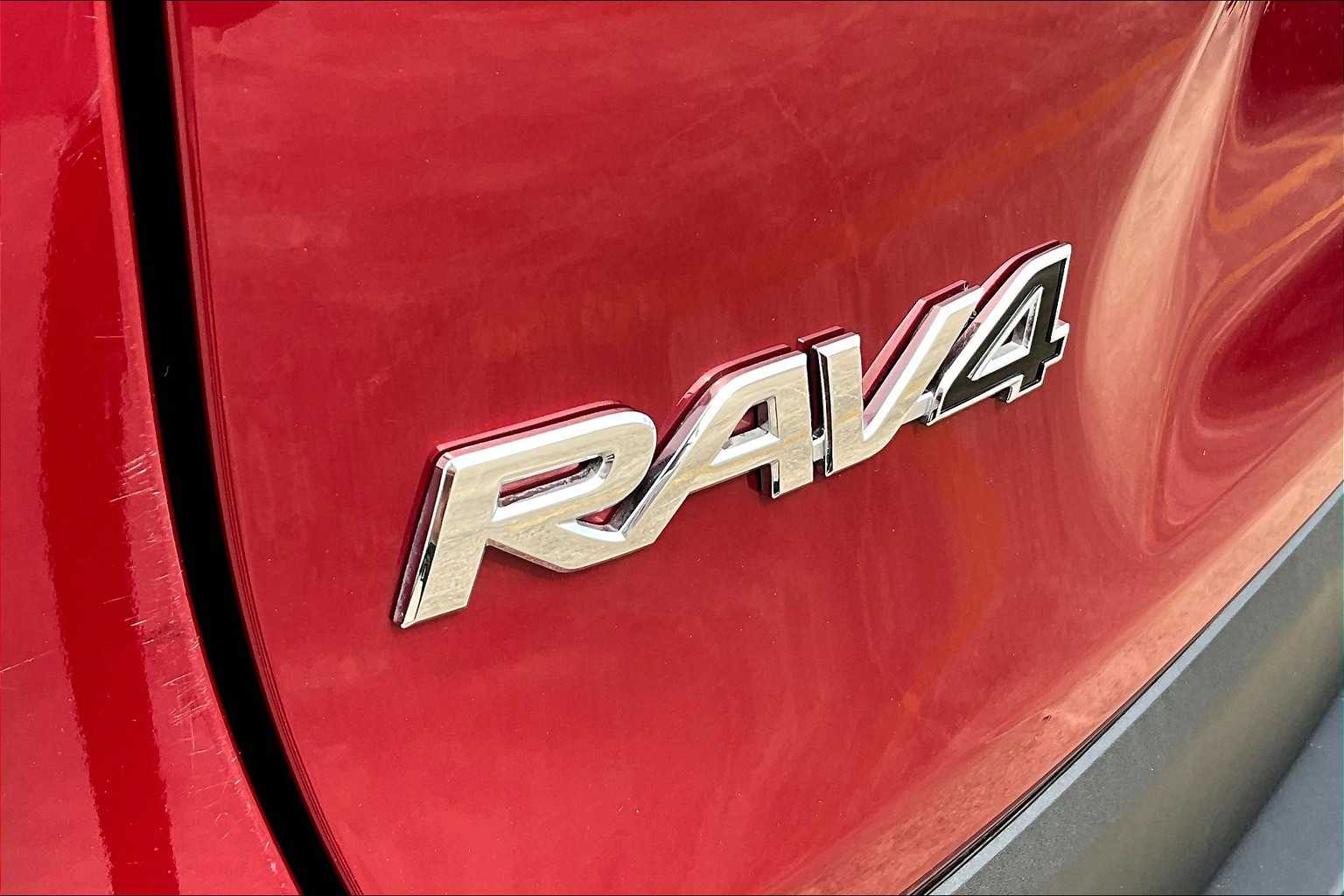 2023 Toyota RAV4 LE photo 9