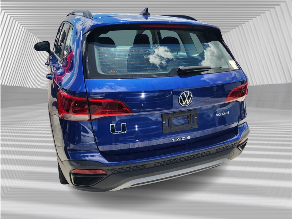 2023 Volkswagen Taos S photo 2