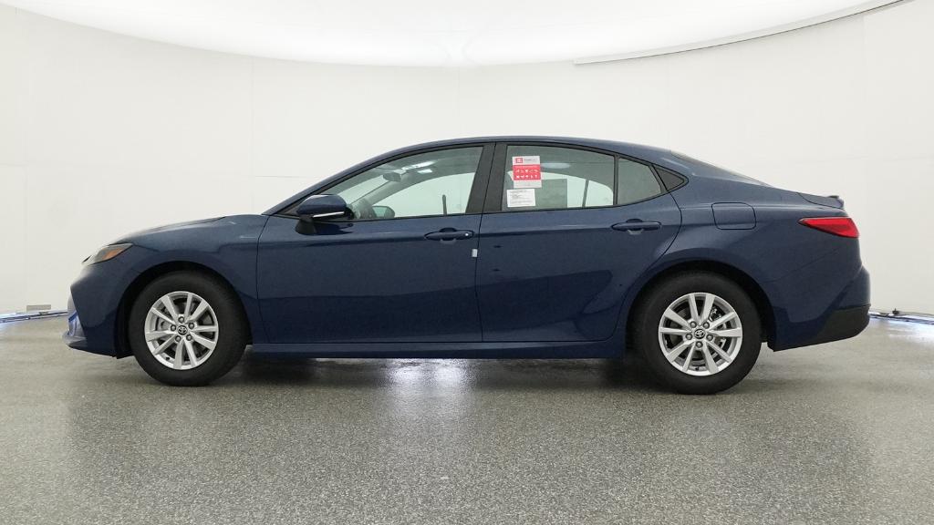 2026 Toyota Camry LE photo 10