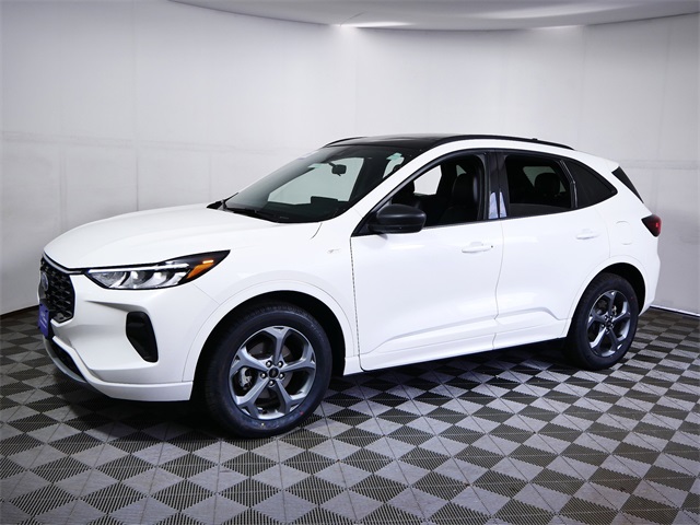 2023 Ford Escape ST-Line photo 3