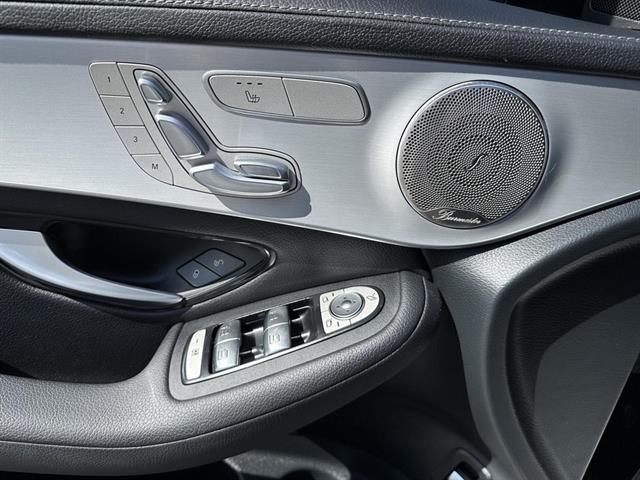 2023 Mercedes Benz GLC 300 4MATIC photo 9