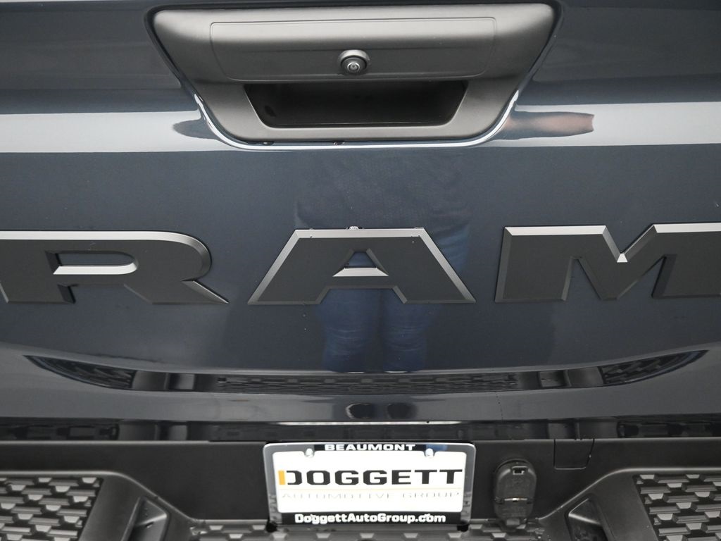 2025 Ram 1500 Tradesman photo 8