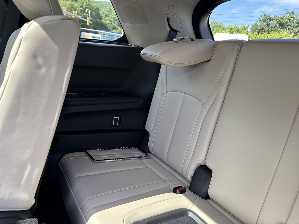 2024 Infiniti QX60 Luxe photo 32