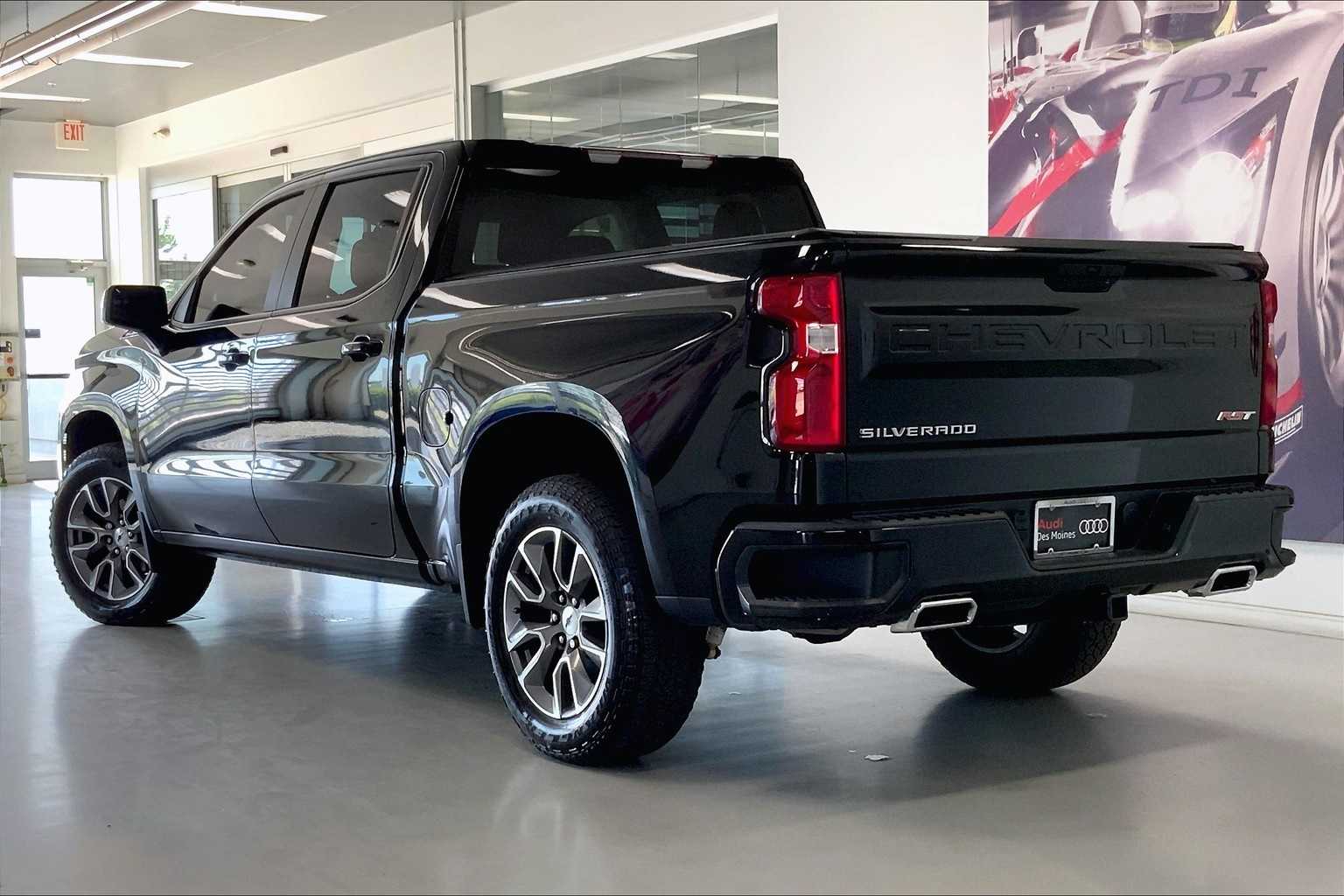 2022 Chevrolet Silverado 1500 RST photo 4