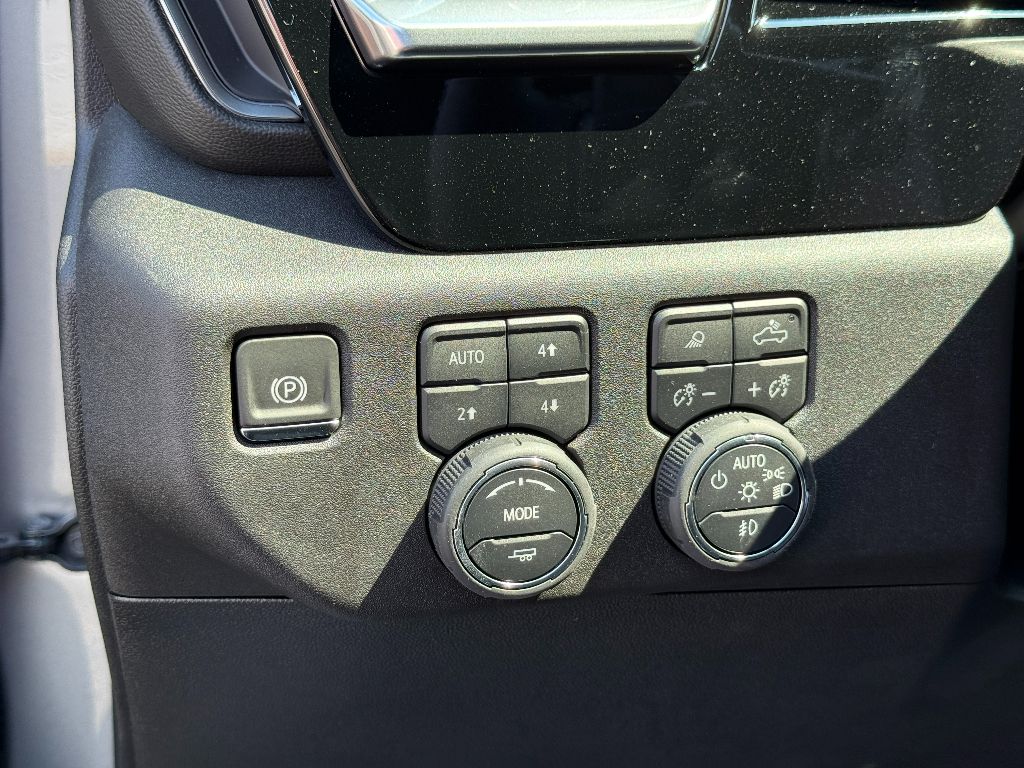 2026 Chevrolet Silverado 1500 RST photo 18