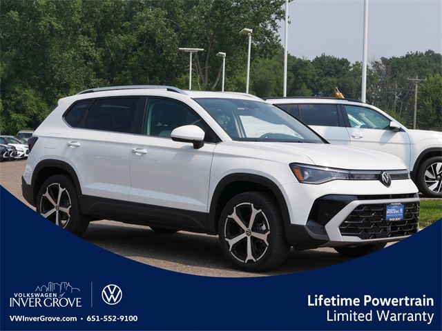 2025 Volkswagen Taos SEL's photo