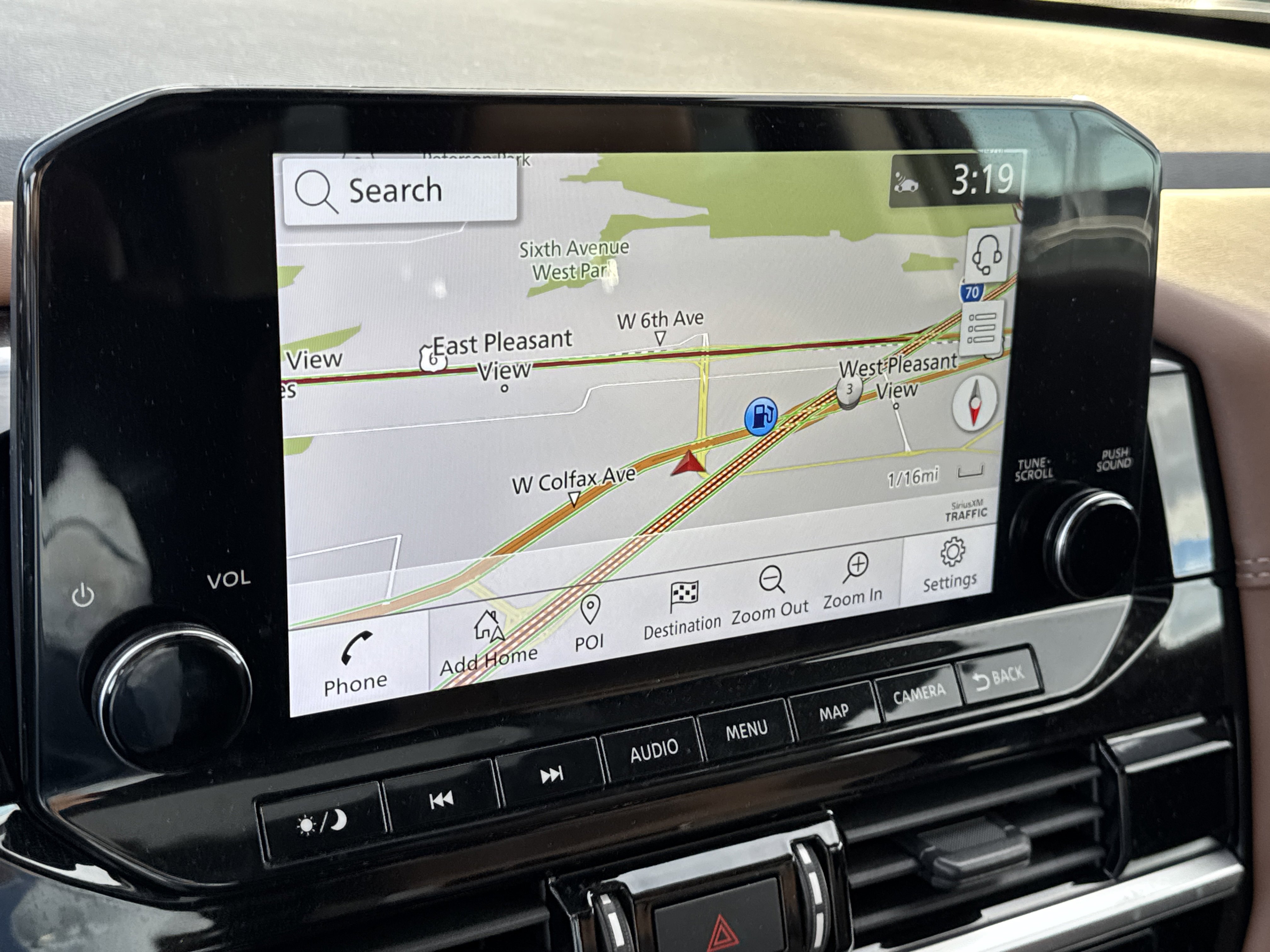 2022 Nissan Pathfinder Platinum photo 3