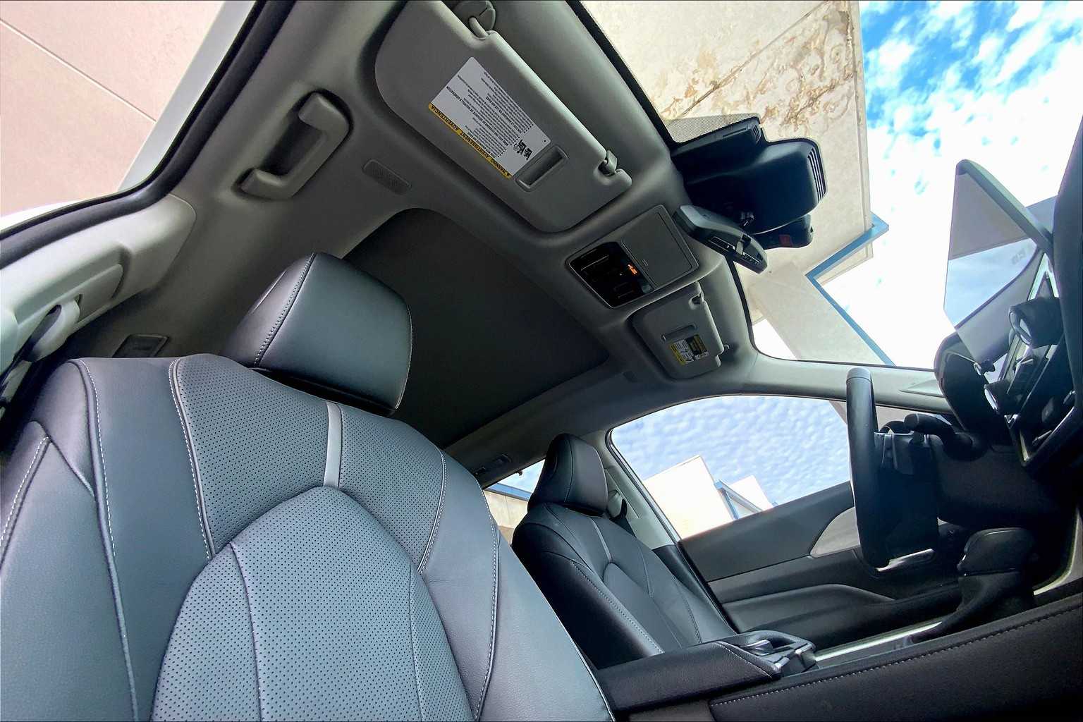 2024 Toyota Grand Highlander Platinum photo 12