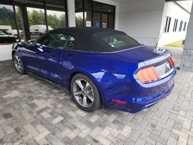 2016 Ford Mustang V6 Convertible photo 3