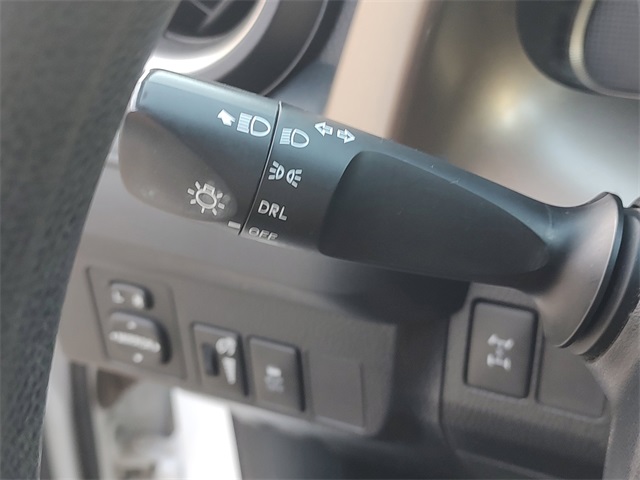 2014 Toyota RAV4 LE photo 21