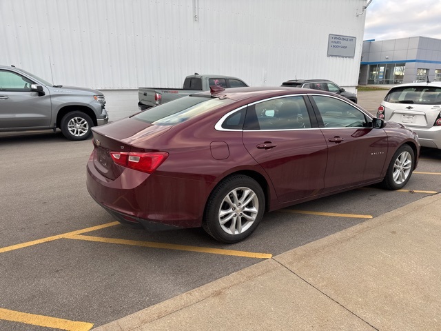 2016 Chevrolet Malibu 1LT photo 4
