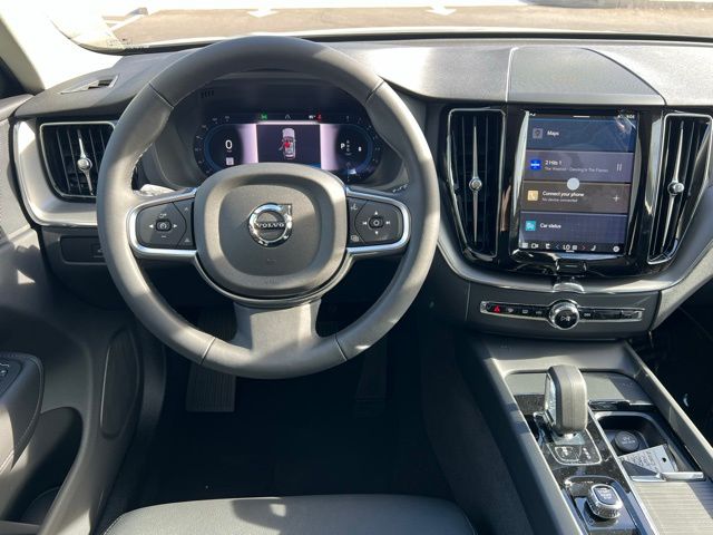 2025 Volvo XC60 B5 Core photo 15