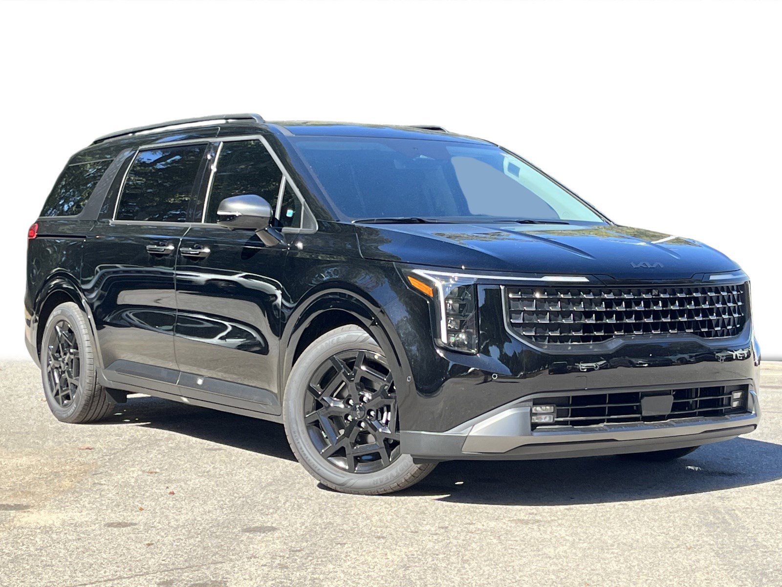 2026 Kia Carnival SX photo 2