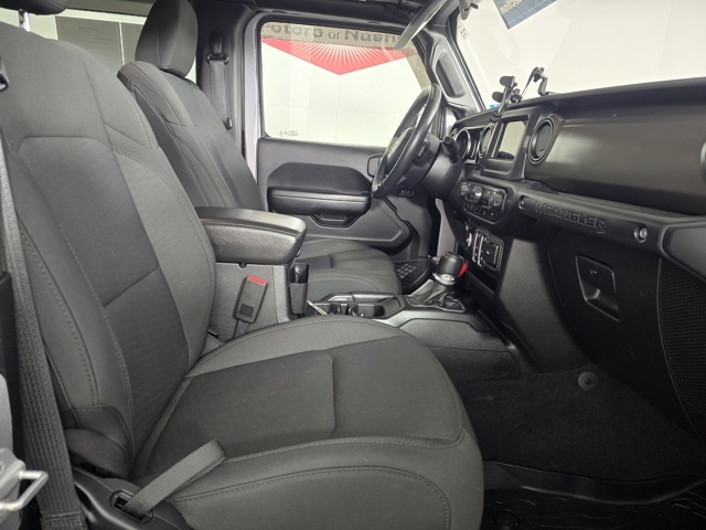 2019 Jeep Wrangler Sport S photo 3