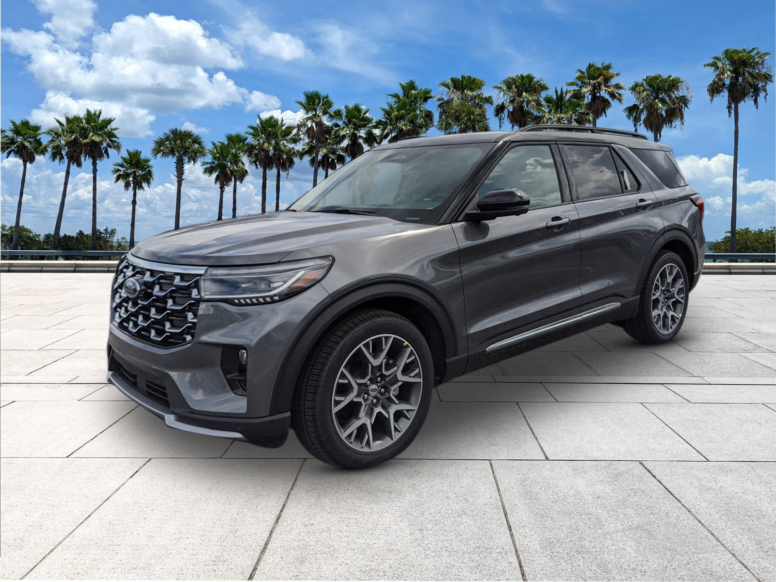 2025 Ford Explorer Platinum photo 2