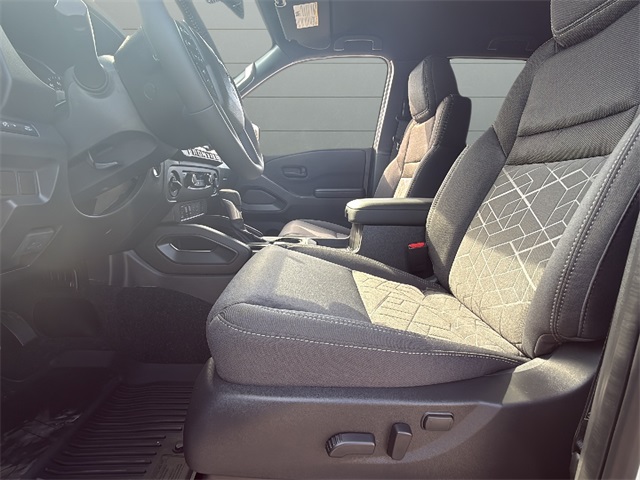 2026 Nissan Frontier Crew Cab SV photo 15