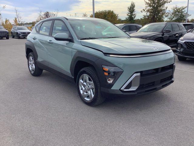 2026 Hyundai Kona SE photo 3