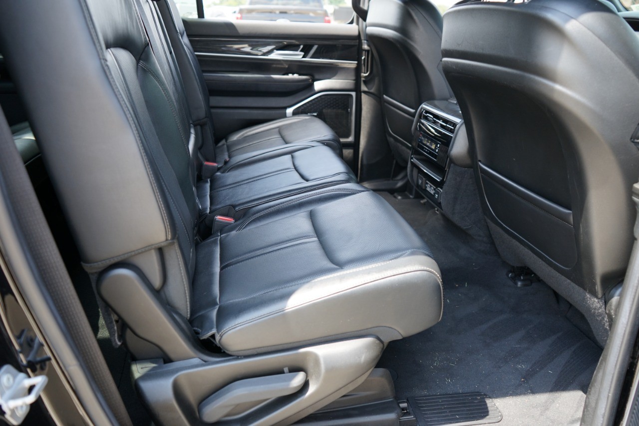2022 Jeep Wagoneer Series II photo 33