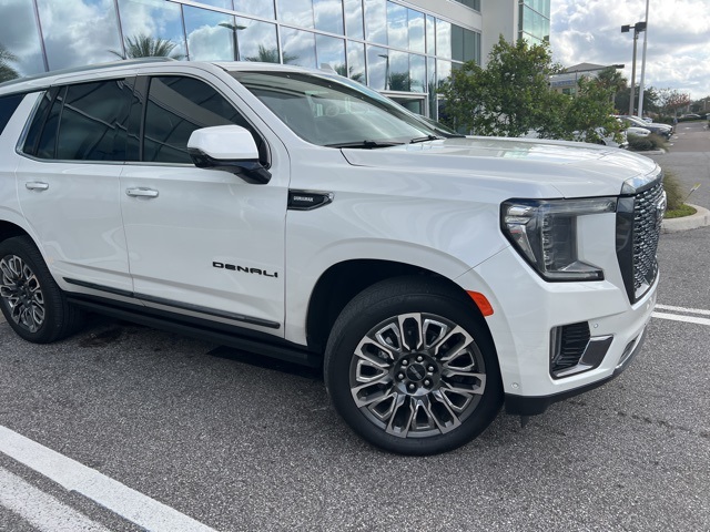 2023 GMC Yukon Denali Ultimate's photo