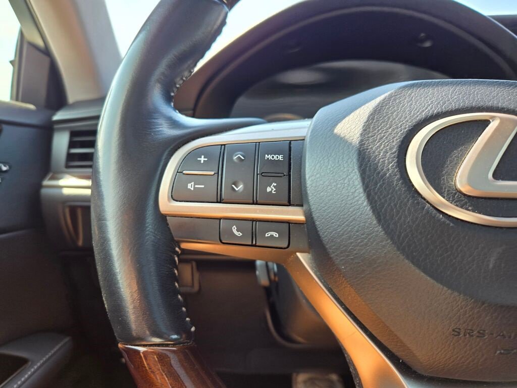 2016 Lexus ES 350 photo 32