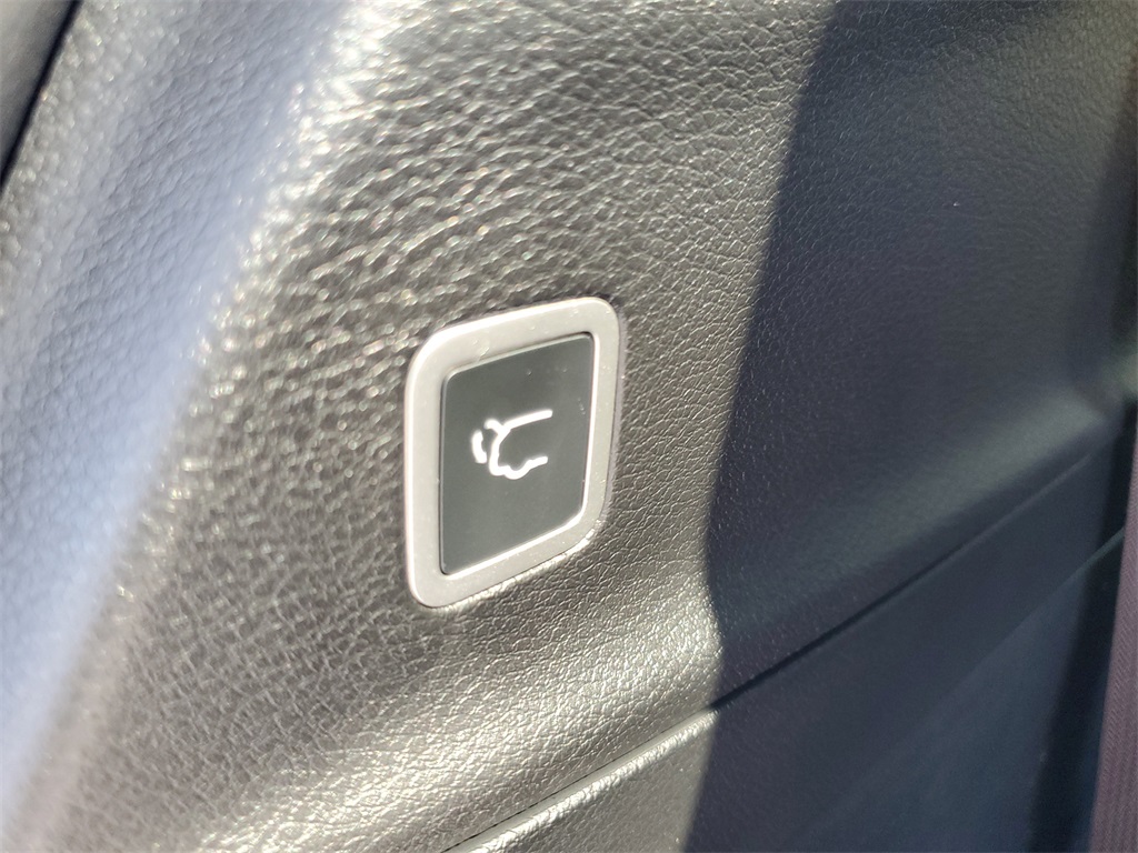 2026 Chrysler Voyager LX photo 26
