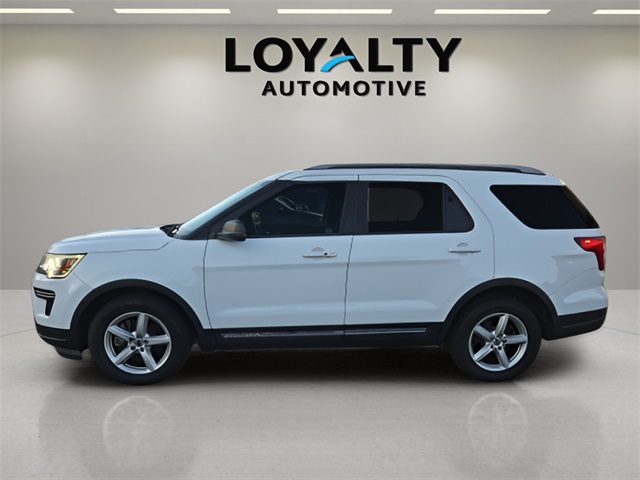 2018 Ford Explorer XLT photo 2