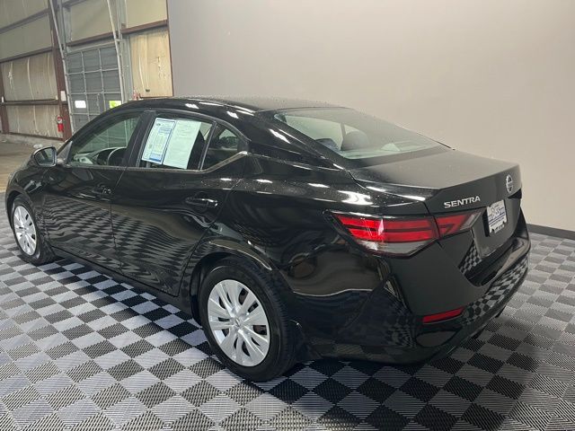 2022 Nissan Sentra S photo 3