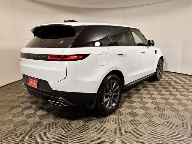2025 Land Rover Range Rover Sport P360 S photo 3