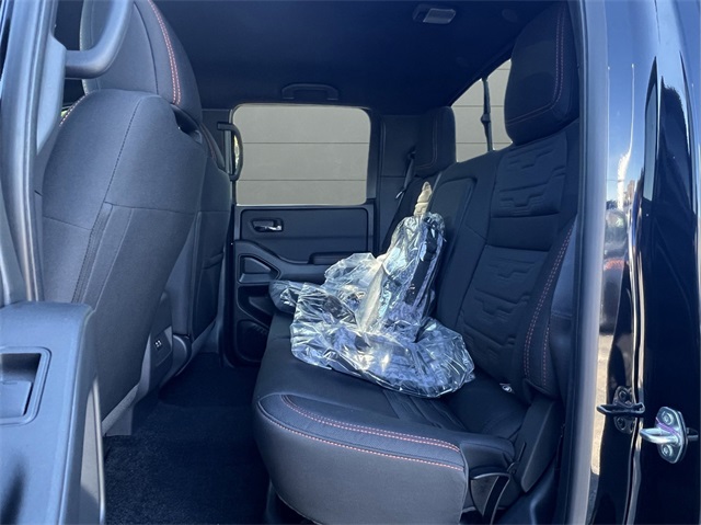 2025 Nissan Frontier PRO-4X photo 18