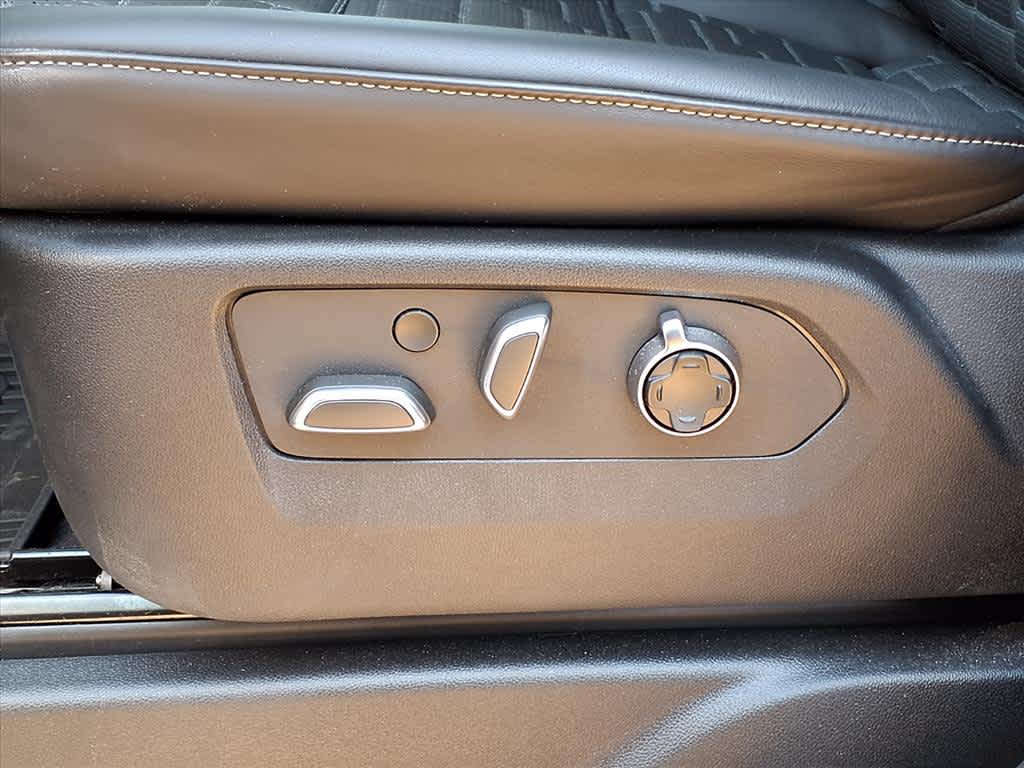 2024 Cadillac Escalade ESV V-Series photo 22