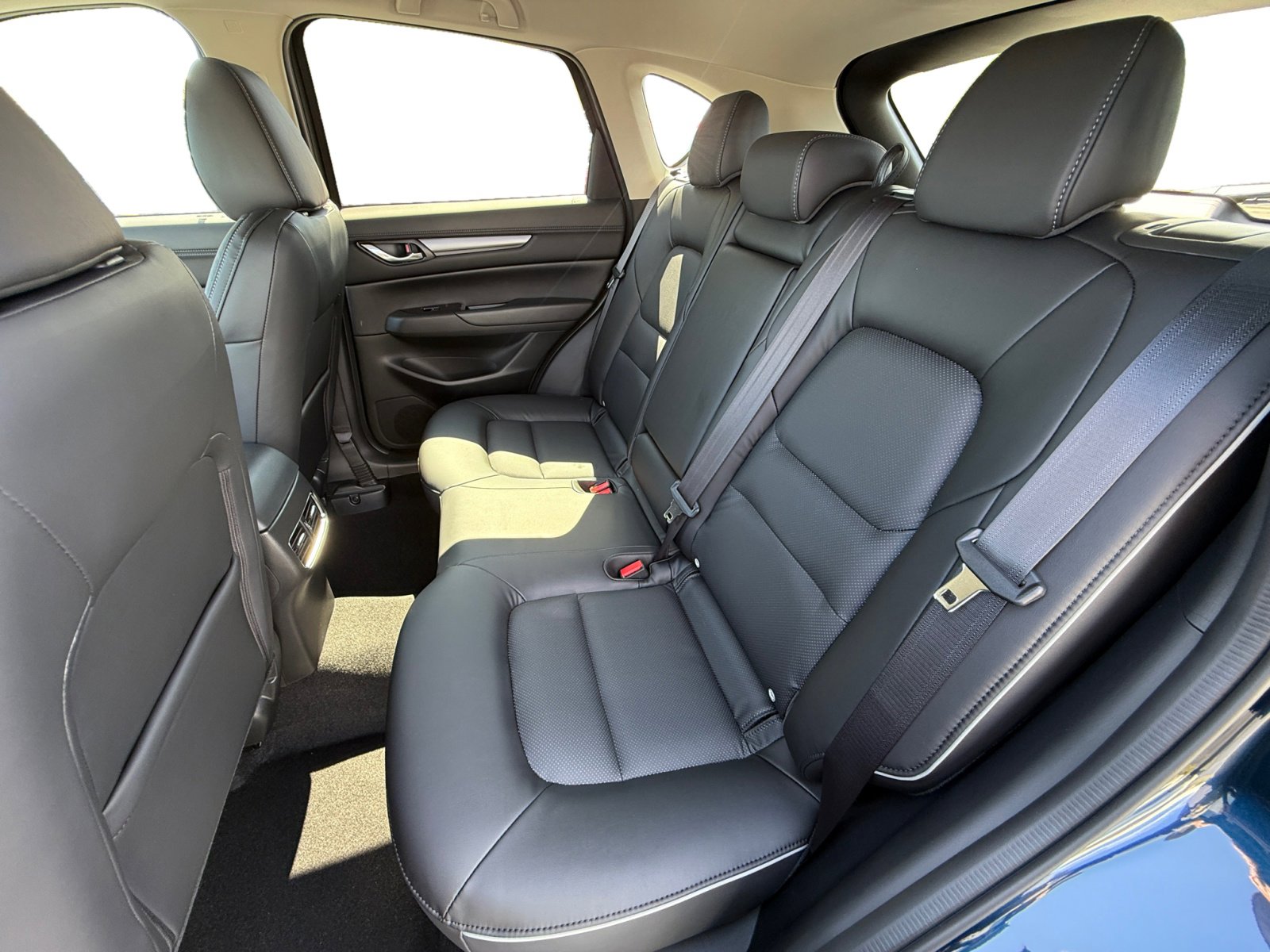 2025 Mazda CX-5 2.5 Select photo 16