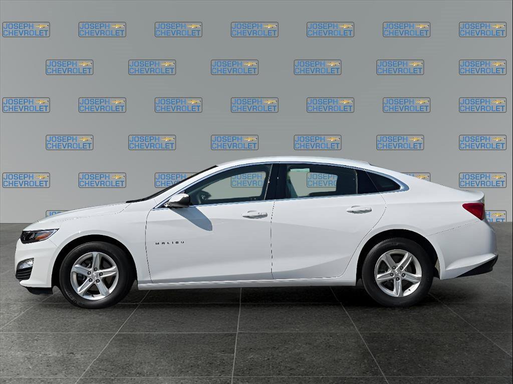 2024 Chevrolet Malibu LS photo 7