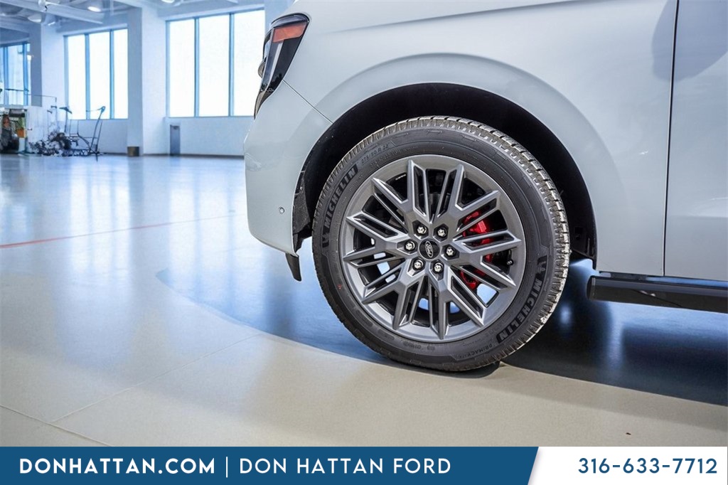2025 Ford Expedition Platinum photo 40