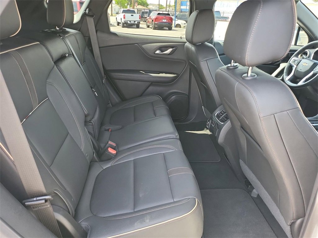 2023 Chevrolet Blazer Premier photo 17
