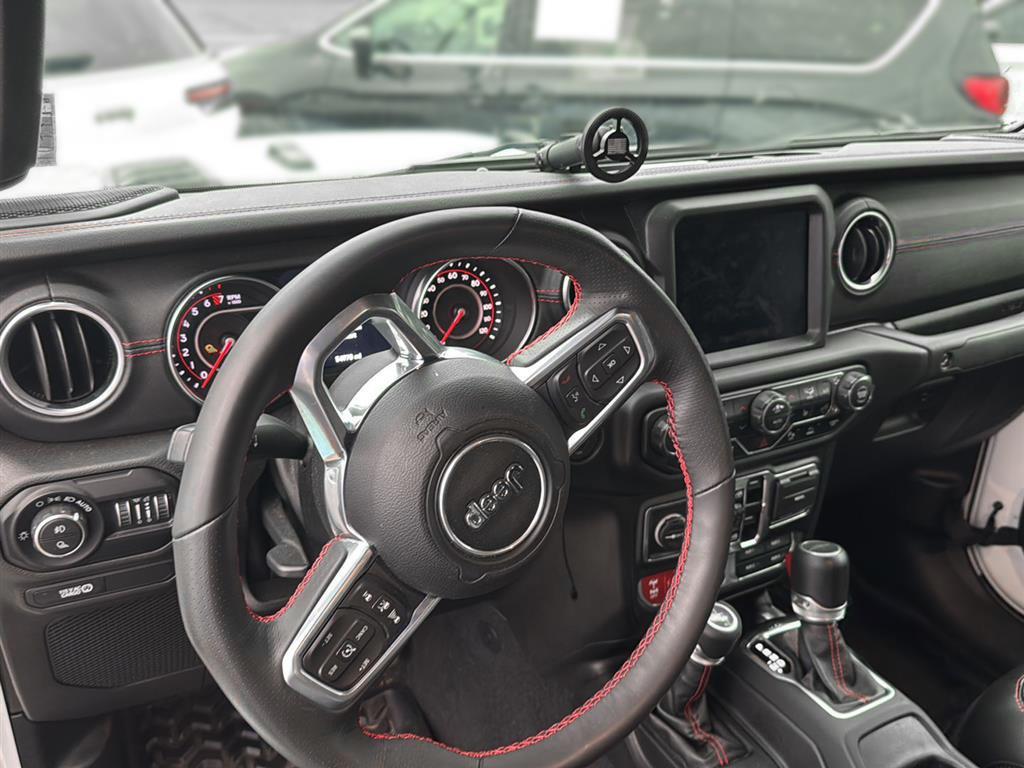 2020 Jeep Gladiator Rubicon photo 3