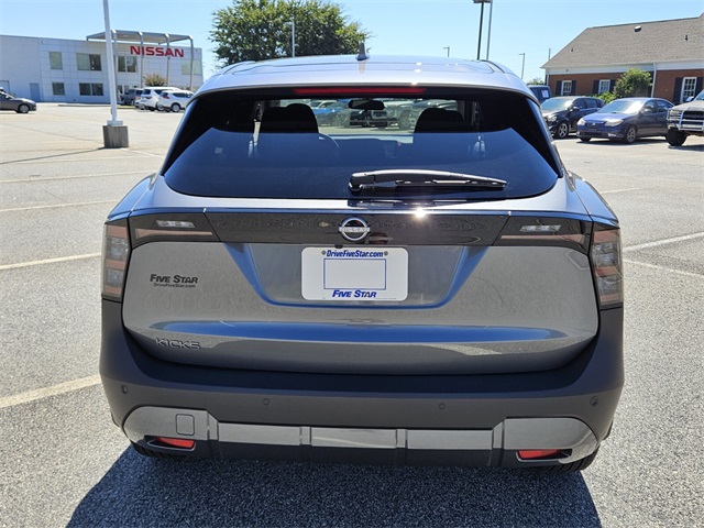 2025 Nissan Kicks SV photo 8