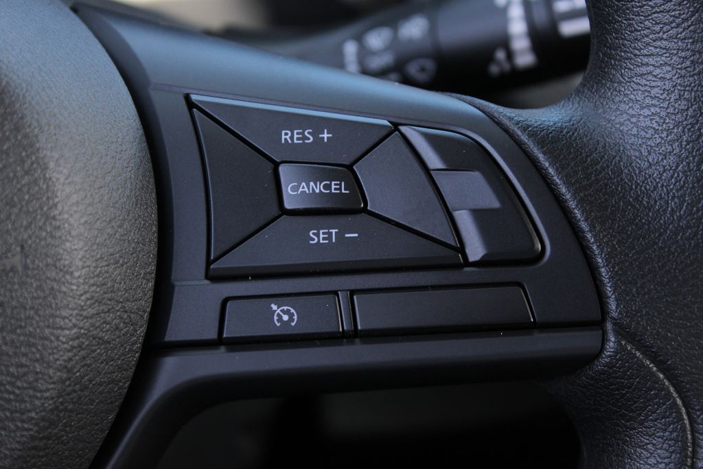 2025 Nissan Kicks Play S photo 23