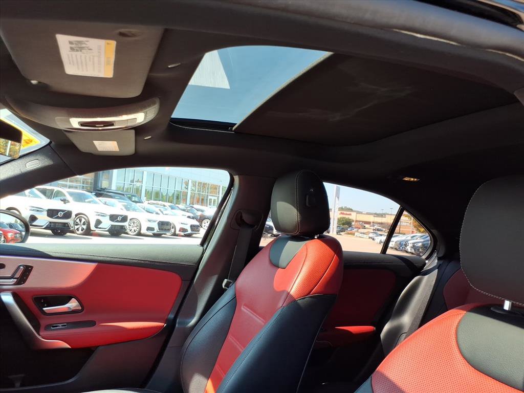 2021 Mercedes Benz A 220 4MATIC photo 11
