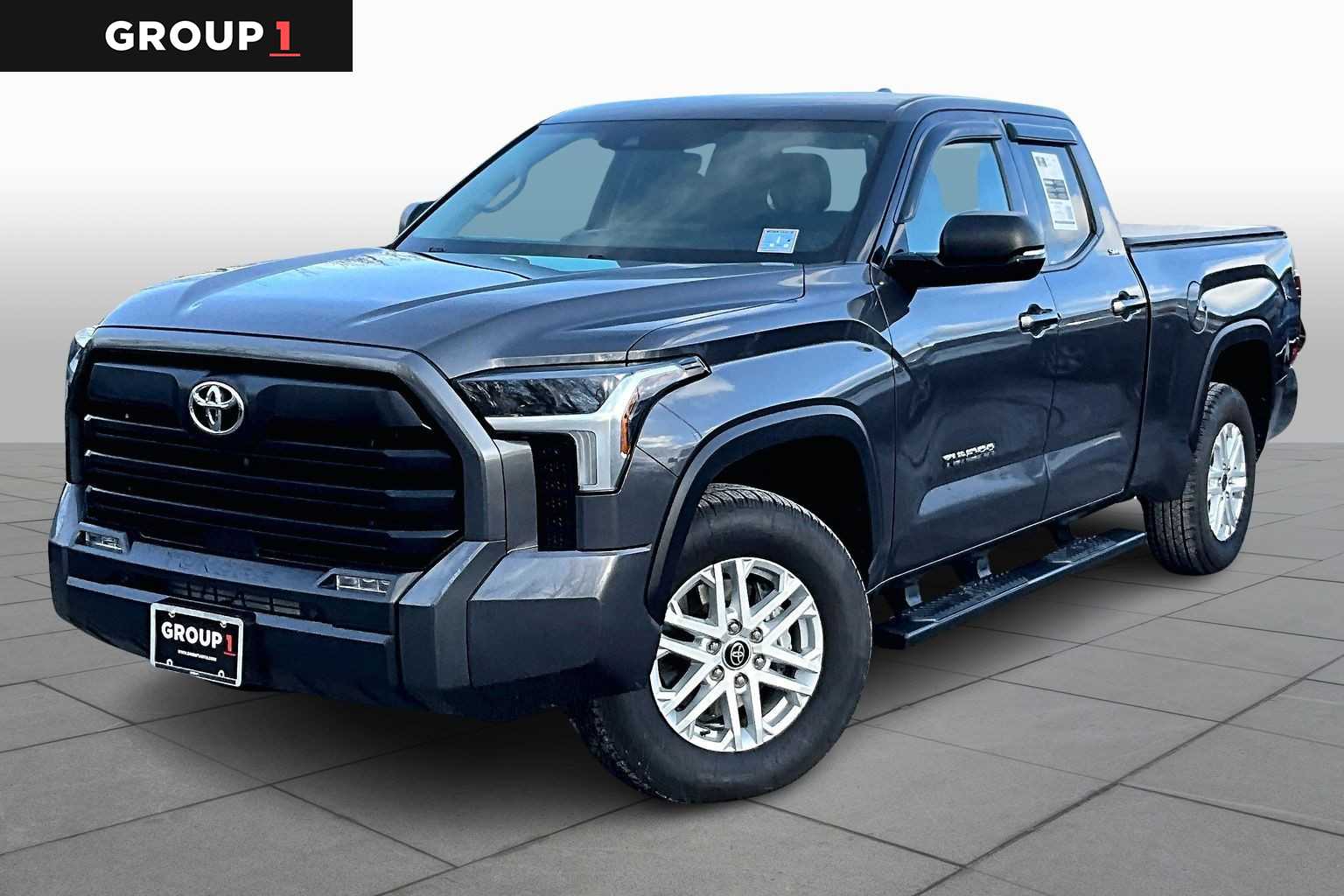 2022 Toyota Tundra SR5's photo