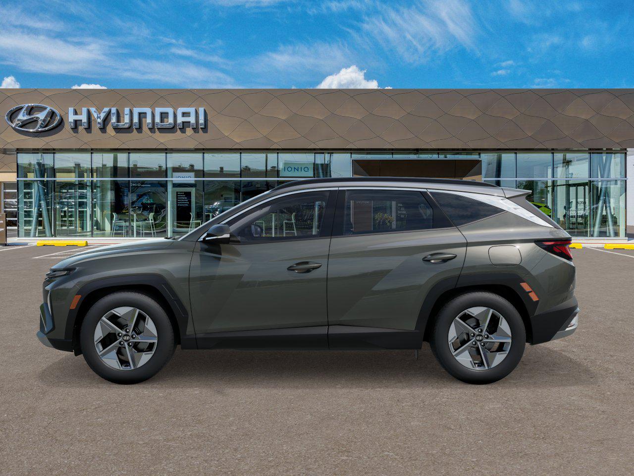 2025 Hyundai Tucson SEL photo 2
