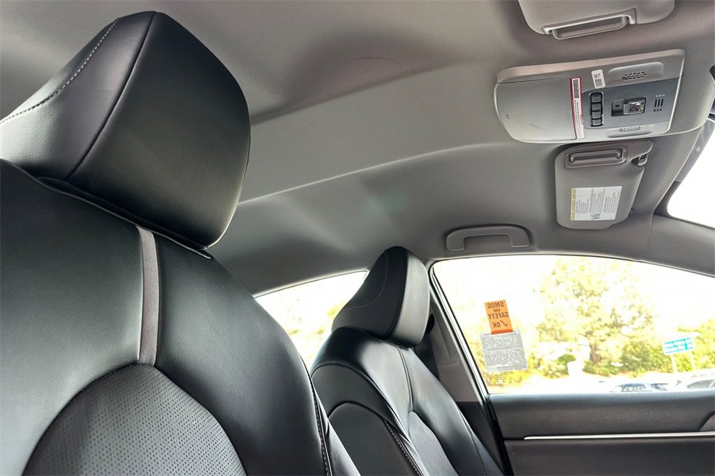 2022 Toyota Camry XSE photo 16