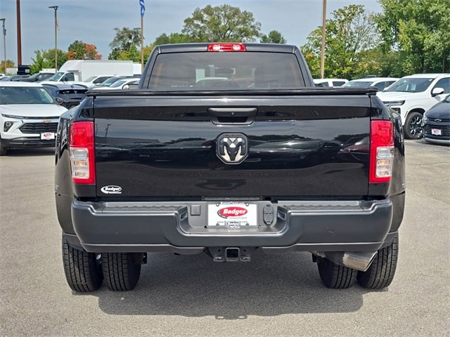 2022 Ram 3500 Tradesman photo 4