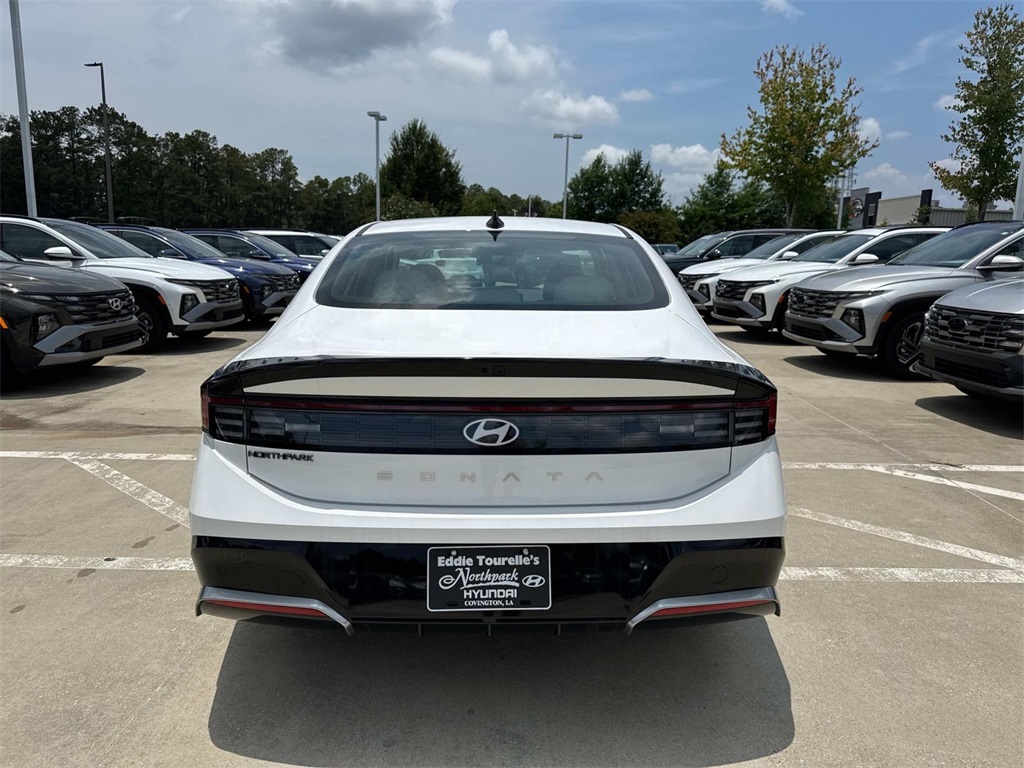 2025 Hyundai Sonata SEL photo 4