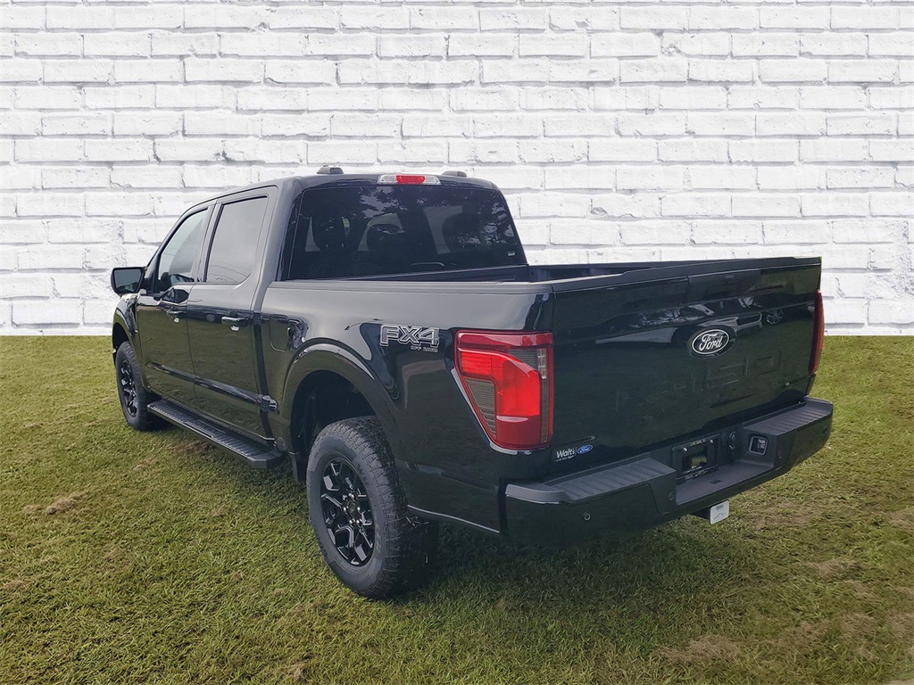 2025 Ford F-150 XLT photo 3